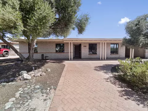 2773 S Pace E Dr, Tucson, AZ 85730