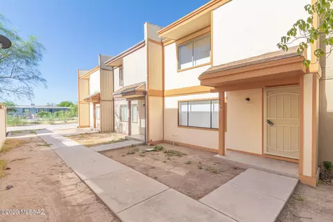 5866 S Del Moral Blvd, Tucson, AZ 85706