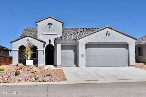 1331 E Golden Rock Way, Green Valley, AZ 85614