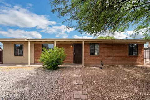 7045 E Stella Rd, Tucson, AZ 85730