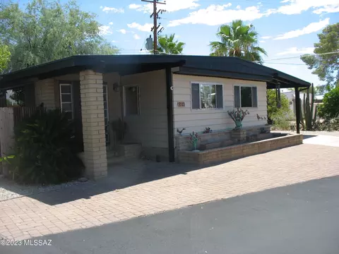 5723 W Lazy S St, Tucson, AZ 85713