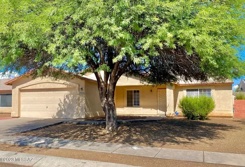 7805 S Claremon Ave, Tucson, AZ 85747
