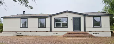 7935 N Prorodeo Rd, Tucson, AZ 85743