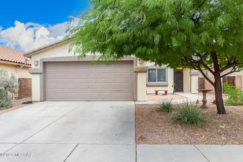 7063 S Pebble Shore Dr, Tucson, AZ 85757
