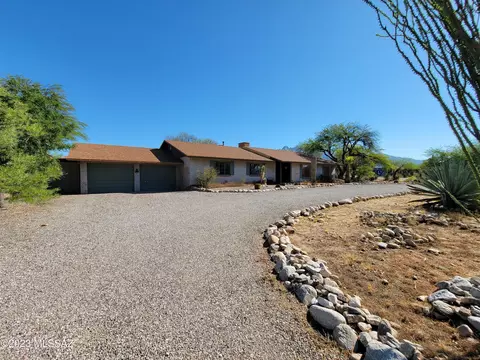 5425 N Estelle Dr, Tucson, AZ 85718