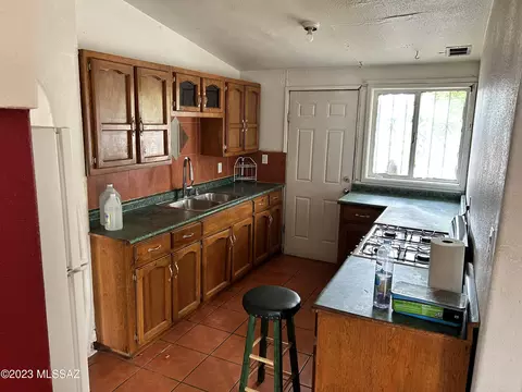 2314 E 35th St, Tucson, AZ 85713 photo 4
