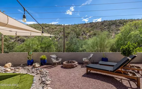 7266 E Crystal Mist Dr, Tucson, AZ 85750