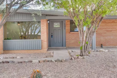 121 S Antietam Pl, Tucson, AZ 85710