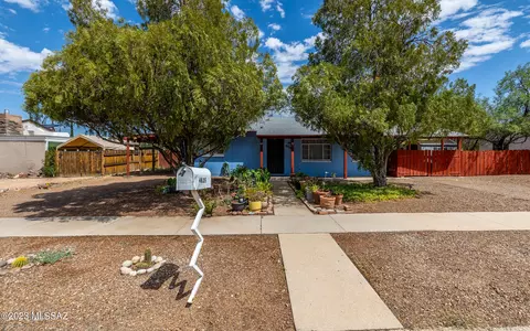 4625 E 13th St, Tucson, AZ 85711 photo 3