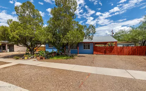 4625 E 13th St, Tucson, AZ 85711 photo 4