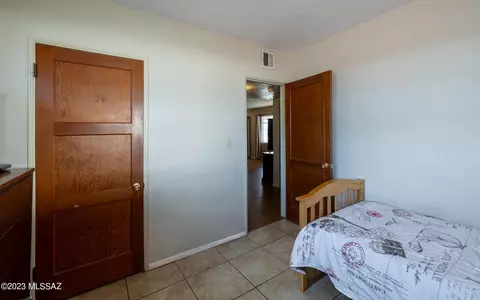 4625 E 13th St, Tucson, AZ 85711 photo 17
