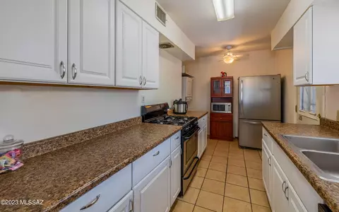 4625 E 13th St, Tucson, AZ 85711 photo 9