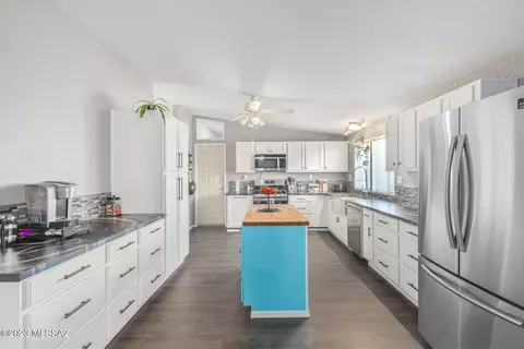 11801 S Cold Creek Pl, Vail, AZ 85641