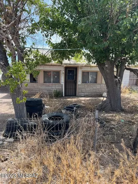 2227 S 7th Ave, Solomon, AZ 85551