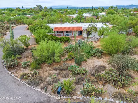 1910 E Miraval Cuarto, Tucson, AZ 85718