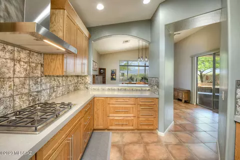 10557 S Coyote Melon Loop, Vail, AZ 85641 photo 4