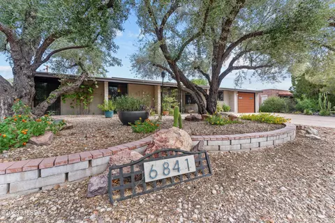 6841 E Baker St, Tucson, AZ 85710