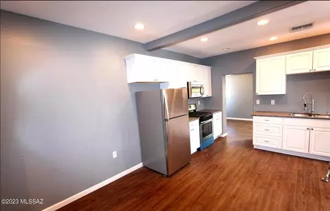125 E Roger Rd, Tucson, AZ 85705 photo 3