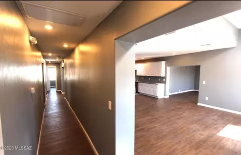 125 E Roger Rd, Tucson, AZ 85705 photo 8