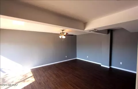 125 E Roger Rd, Tucson, AZ 85705 photo 9