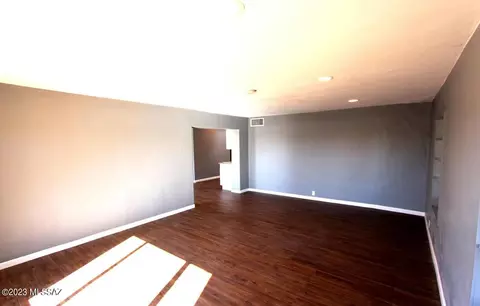 125 E Roger Rd, Tucson, AZ 85705 photo 11