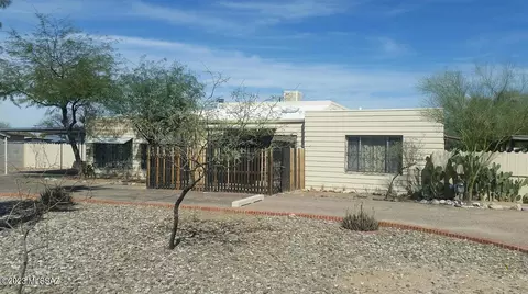 125 E Roger Rd, Tucson, AZ 85705