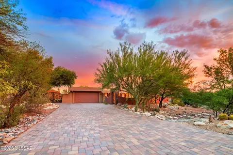 6718 N Quartzite Canyon Pl, Tucson, AZ 85718