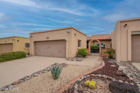 1561 W Via De Roma, Green Valley, AZ 85622