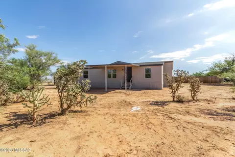 8982 S Comanche Rd, Tucson, AZ 85735