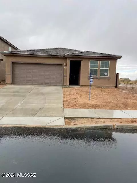 7702 S Sugarbend Dr, Tucson, AZ 85757