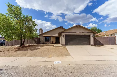 9945 E Leila Dr, Tucson, AZ 85730