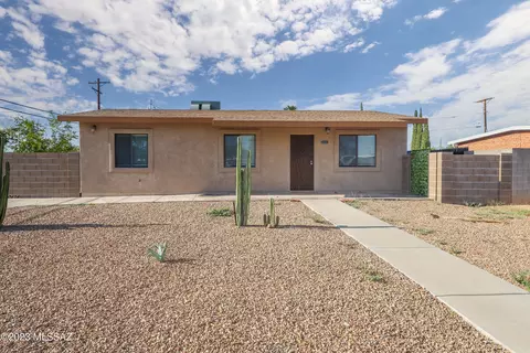 5146 E 27th St, Tucson, AZ 85711