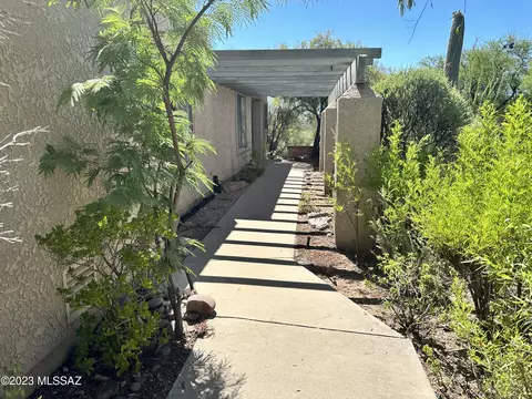 3192 W Champagne Dr, Tucson, AZ 85745