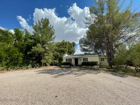 2702 E Blacklidge Dr, Tucson, AZ 85716