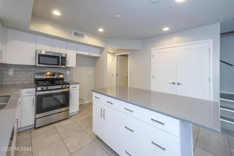834 E Millenium Ct, Tucson, AZ 85719 photo 8