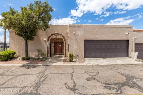 647 N Richey Blvd, Tucson, AZ 85716