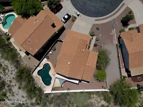 2 W Golden Spur Pl, Oro Valley, AZ 85755