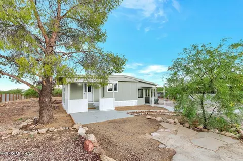 9210 W Edmond St, Tucson, AZ 85735