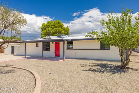 815 S Columbus Blvd, Tucson, AZ 85711