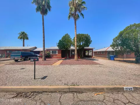 2749 N Warren Ave, Tucson, AZ 85719