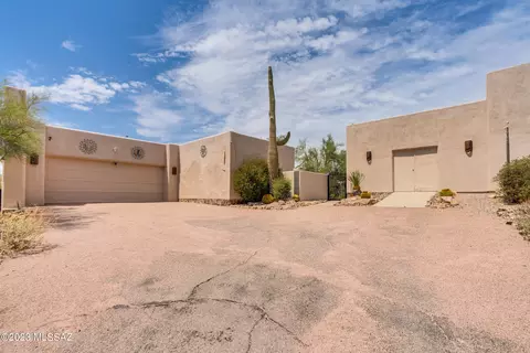 2015 N Via De Suenos, Tucson, AZ 85745