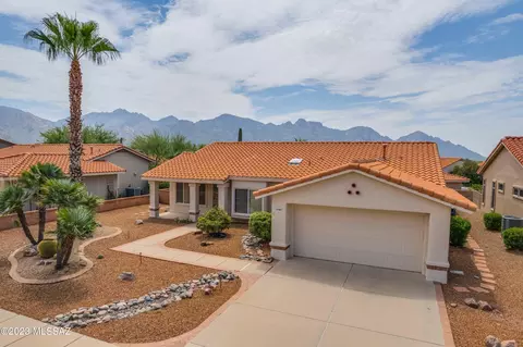 2380 E Agapanthus St, Oro Valley, AZ 85755