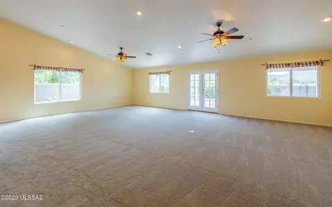2740 E Lomas Dr, Vail, AZ 85641 photo 6