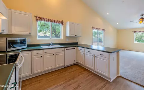 2740 E Lomas Dr, Vail, AZ 85641 photo 13