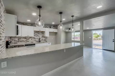 1509 W La Pasadita St, Tucson, AZ 85705
