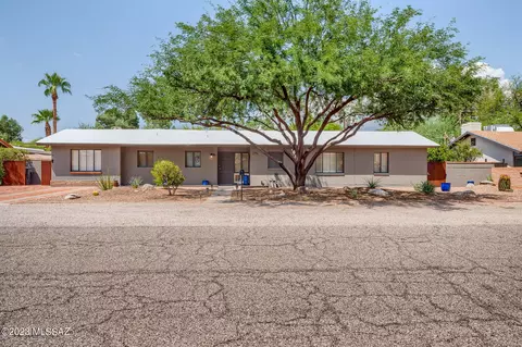 4021 E Calle De Jardin, Tucson, AZ 85711