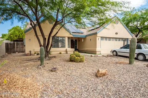 4480 W Rockwood Dr, Tucson, AZ 85741