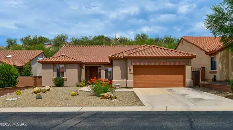1527 E Tascal Loop, Oro Valley, AZ 85737