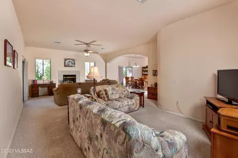 1527 E Tascal Loop, Oro Valley, AZ 85737 photo 3