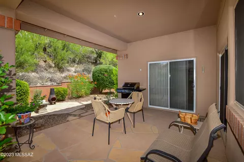 1527 E Tascal Loop, Oro Valley, AZ 85737 photo 2